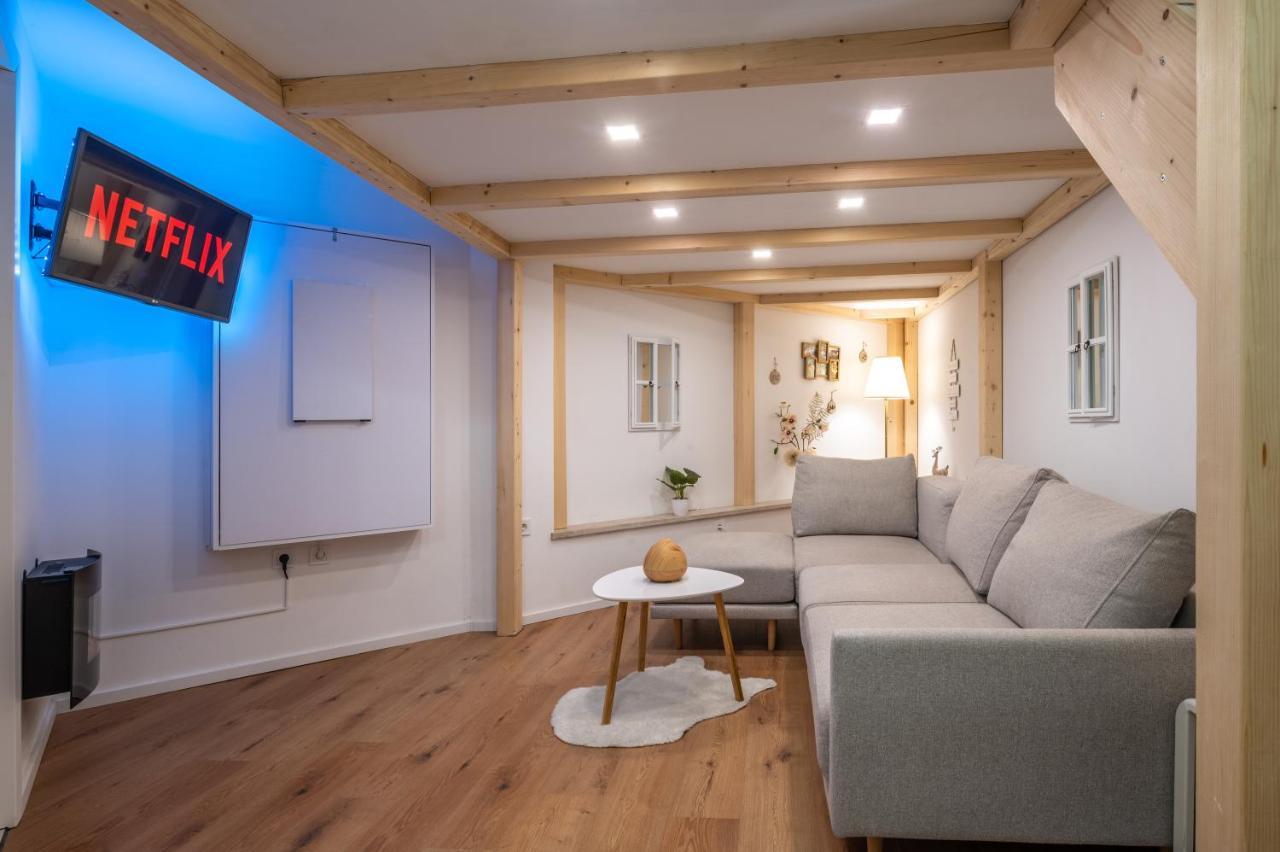 Studio Apartment Lion Portorose エクステリア 写真